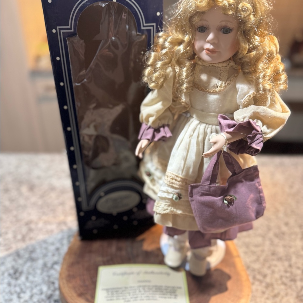 Vintage Emerald Doll Collection 16" Porcelain Doll New In Box #16087 Dianna